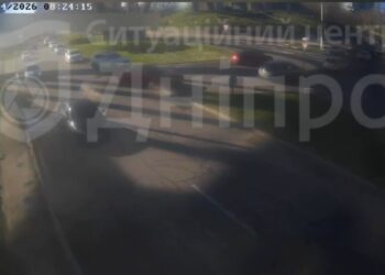 Зранку у Дніпрі автівка збила мотоцикліста