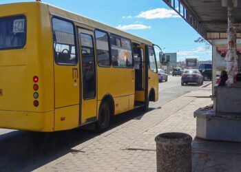 У Нікополі скасували графіки руху транспорту після атаки РФ