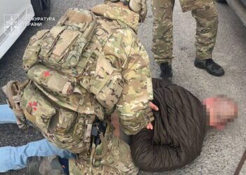17,5 тис. євро за втечу: у Дніпрі викрили канал нелегального виїзду чоловіків за кордон