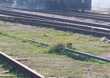 Удар по залізниці на Дніпропетровщині: людей встигли евакуювати за хвилини до атаки