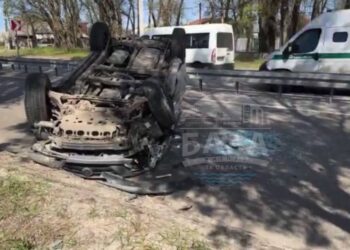 У Дніпрі на Криворізькій сталося дві ДТП: перекинулося авто