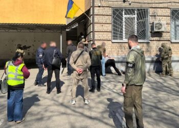 На Дніпропетровщині викрили посадовця ТЦК на хабарі