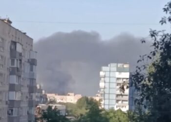 У Дніпрі зранку фіксують густий дим над містом після нічної пожежі