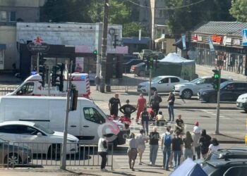 У Дніпрі на проспекті Слобожанському автівка збила жінку