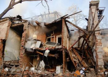 У лікарнях Дніпра залишаються 22 постраждалих після нічної атаки