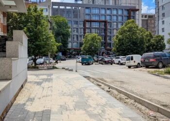 На вулиці Ливарній у Дніпрі облаштували підвищене перехрестя під час триваючої реконструкції