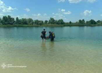 Трагедія у передмісті Кам’янського: у водоймі потонув підліток