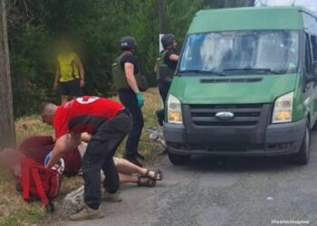 Двоє загиблих та 12 поранених: росіяни атакували два райони Дніпропетровщини