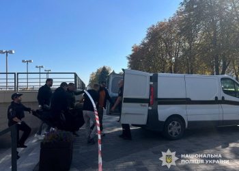 Унаслідок ранкової атаки на Дніпро загинув 59-річний чоловік, який працював охоронцем одного із закладів неподалік місця удару.