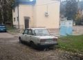 Автомобільний мотлох у дворах Дніпра закликають прибрати. Покинуті машини можуть відправити на штрафмайданчики!